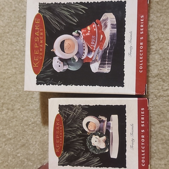 Hallmark set-12 frosty friends Ornaments from 1986-1997 - Picture 6 of 17